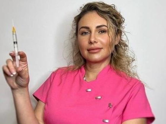 Elena Alimpas | Beautician